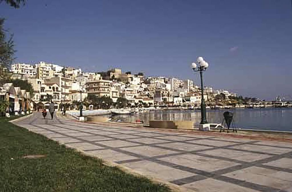 Bay View Apartments Sitia  Bagian luar foto